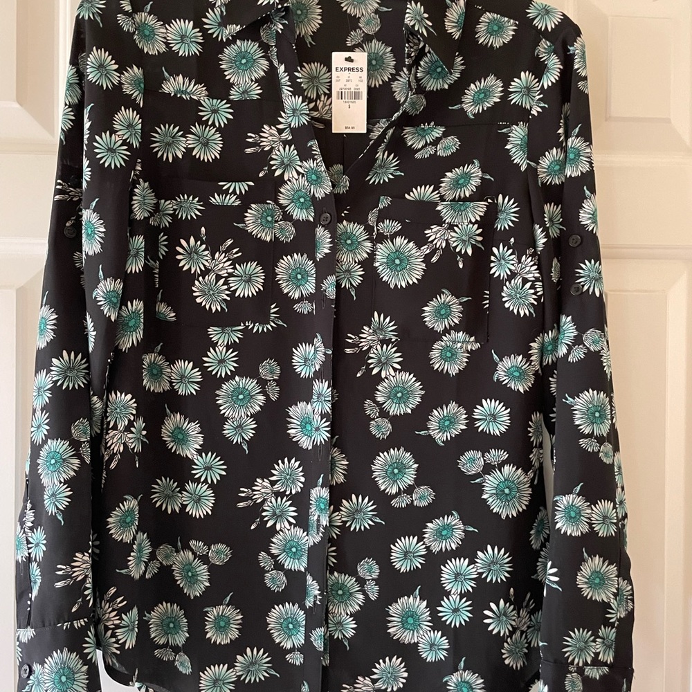Women’s Long Sleeve (short sleeves optional).